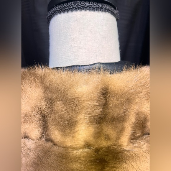 Vintage Mink Cape - Picture 6 of 14